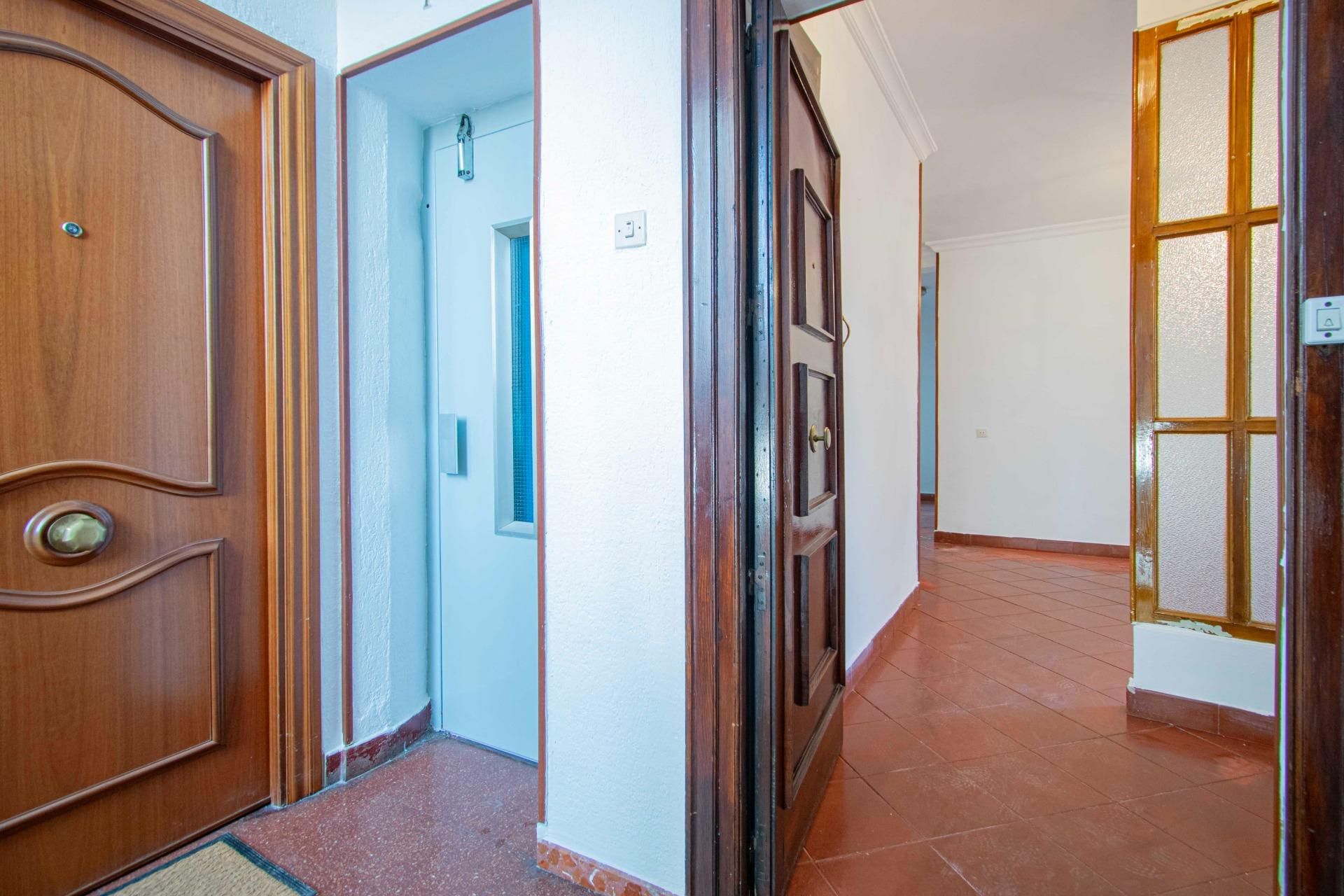 Flat for sale in  Sevilla Capital  with Terrace and Storage room