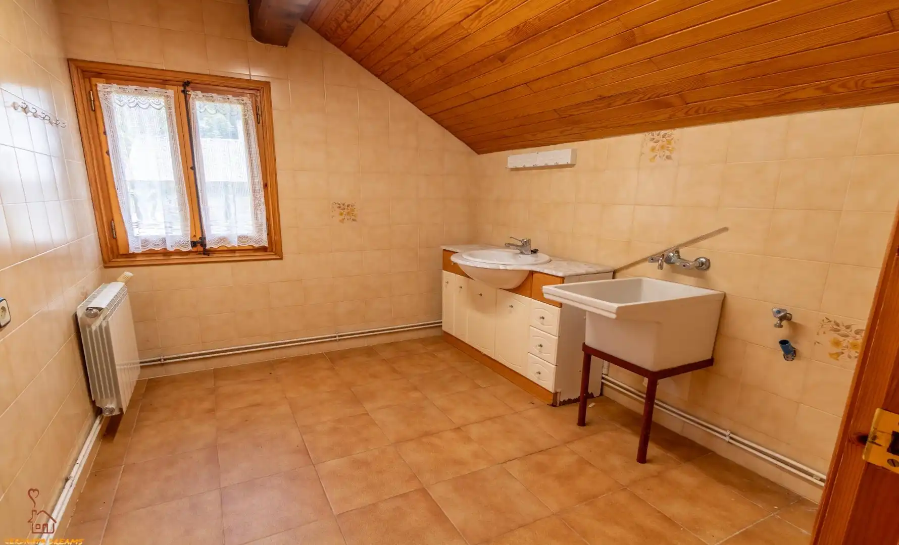 Bany de Casa o xalet en venda en Llívia amb Calefacció, Jardí privat i Parquet
