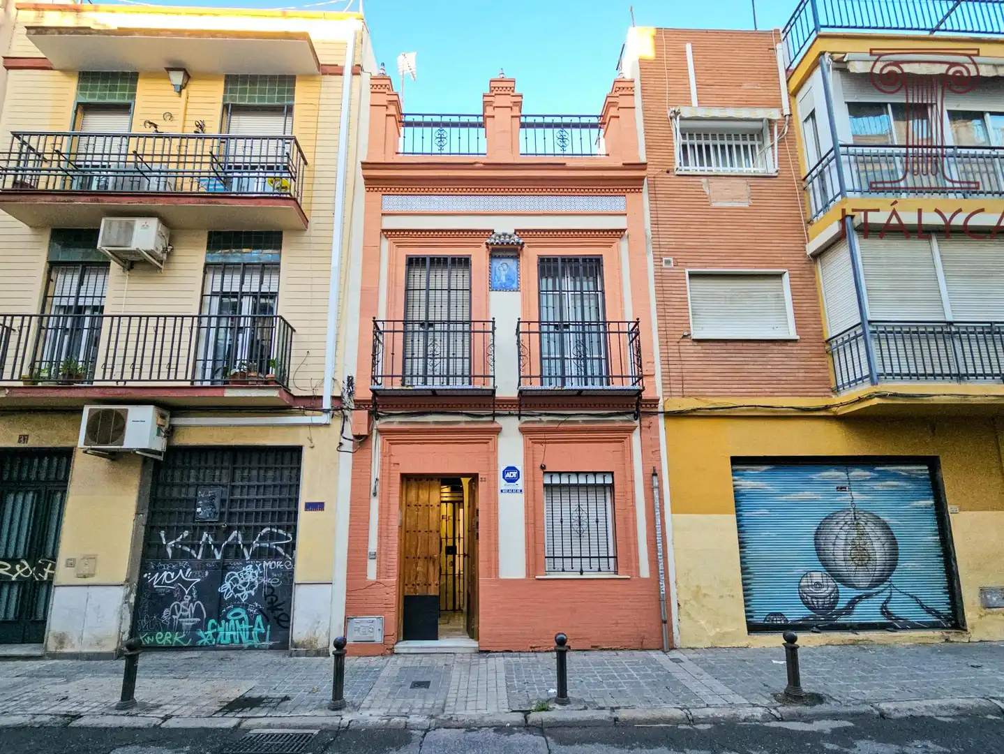 Vista exterior de Ático en venta en Sevilla con Aire acondicionado, Terraza y Amueblado