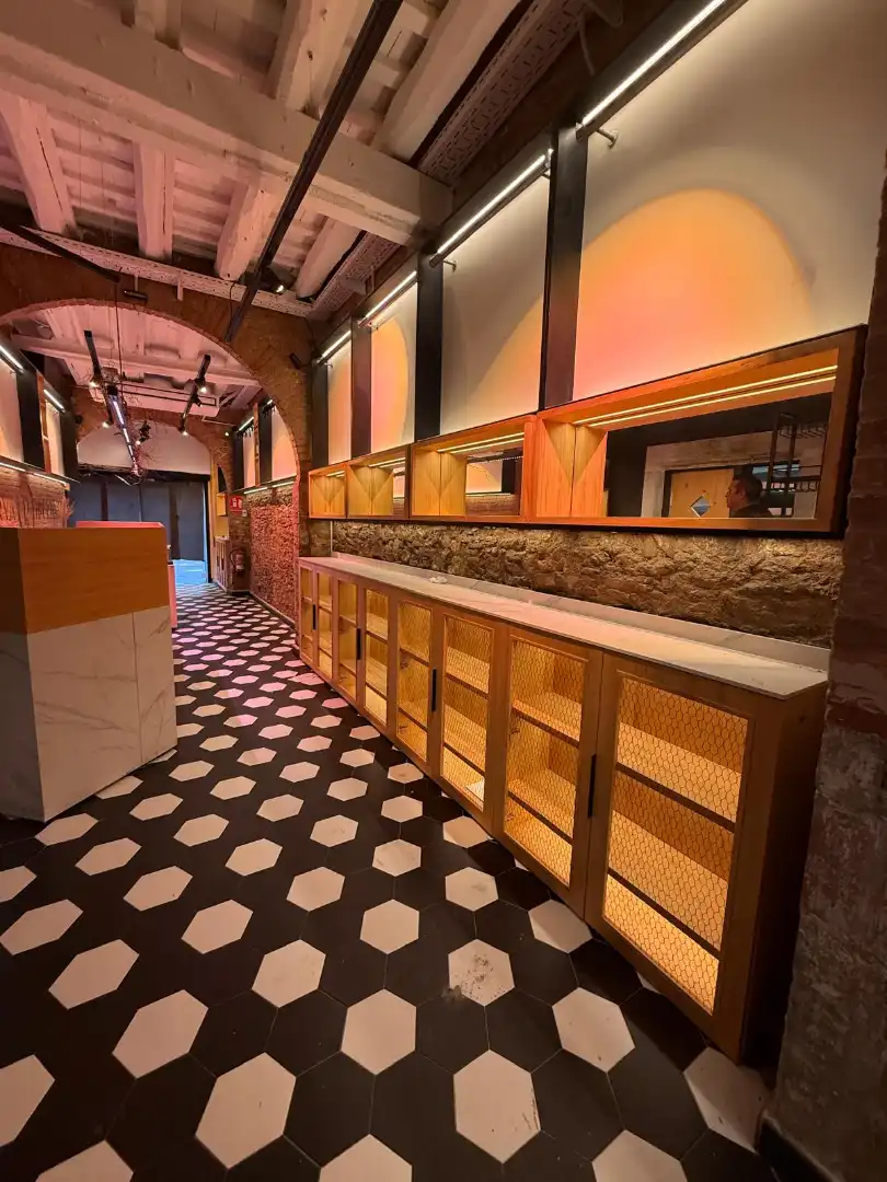 Local comercial en traspàs a Carrer de Santiago Rusiñol, imagen 6