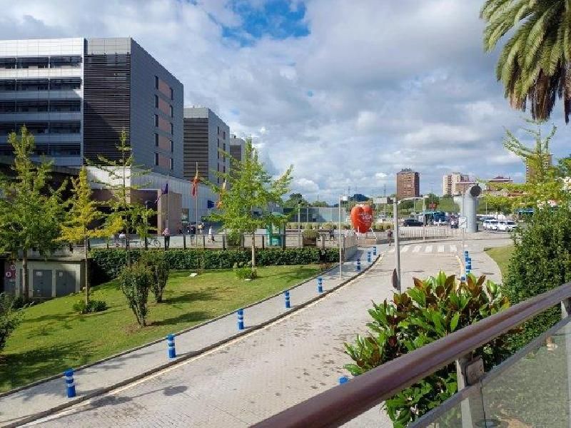 Außenansicht von Geschaftsraum zum Verkauf in Santander