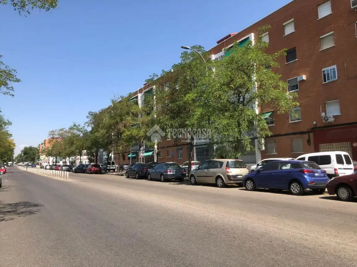 Vista exterior de Piso en venta en Torrejón de Ardoz con Aire acondicionado y Terraza