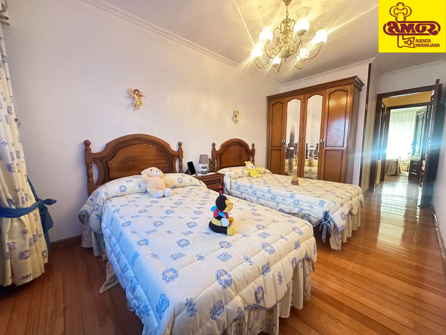 Dormitori de Casa o xalet en venda en Santiago de Compostela  amb Calefacció, Jardí privat i Terrassa