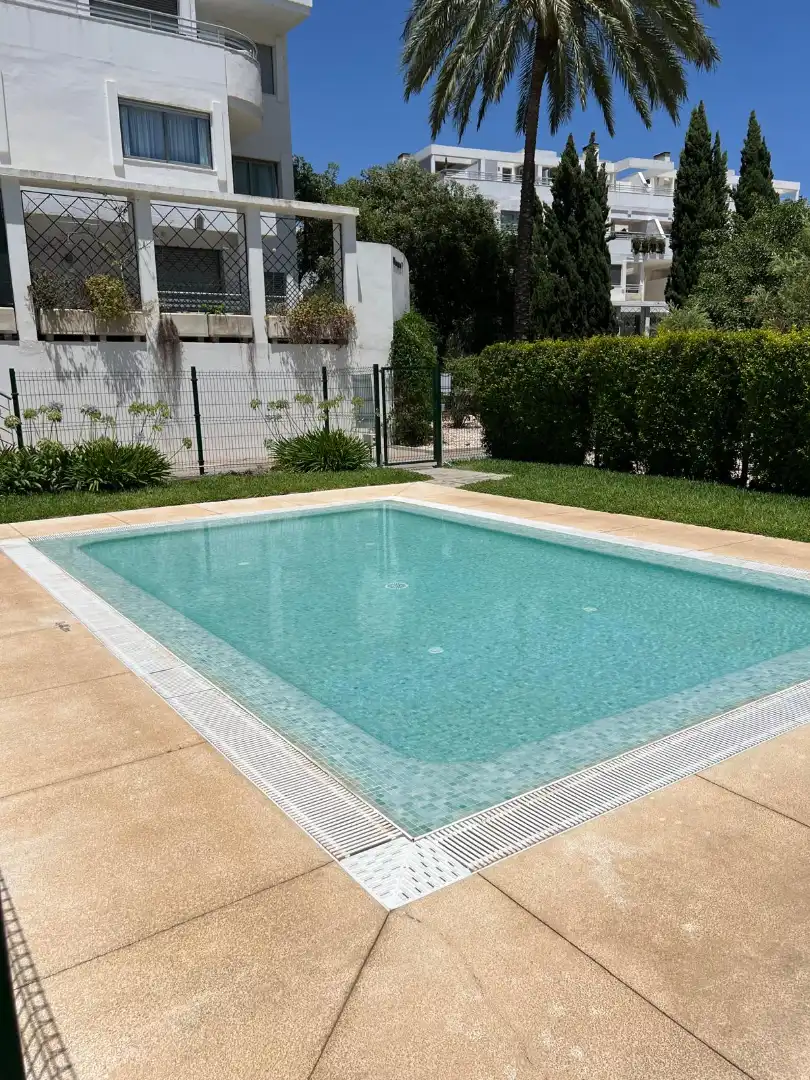 Schwimmbecken von Wohnung zum Verkauf in Mijas mit Klimaanlage, Heizung und Privatgarten