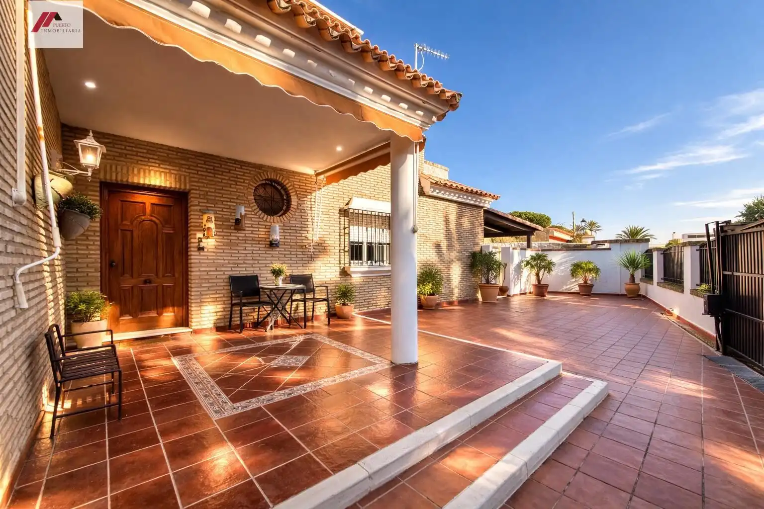 Terrassa de Casa o xalet en venda en El Puerto de Santa María amb Calefacció, Jardí privat i Terrassa