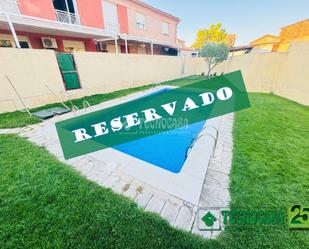 Swimming pool of Flat for sale in Argés  with Air Conditioner, Heating and Storage room