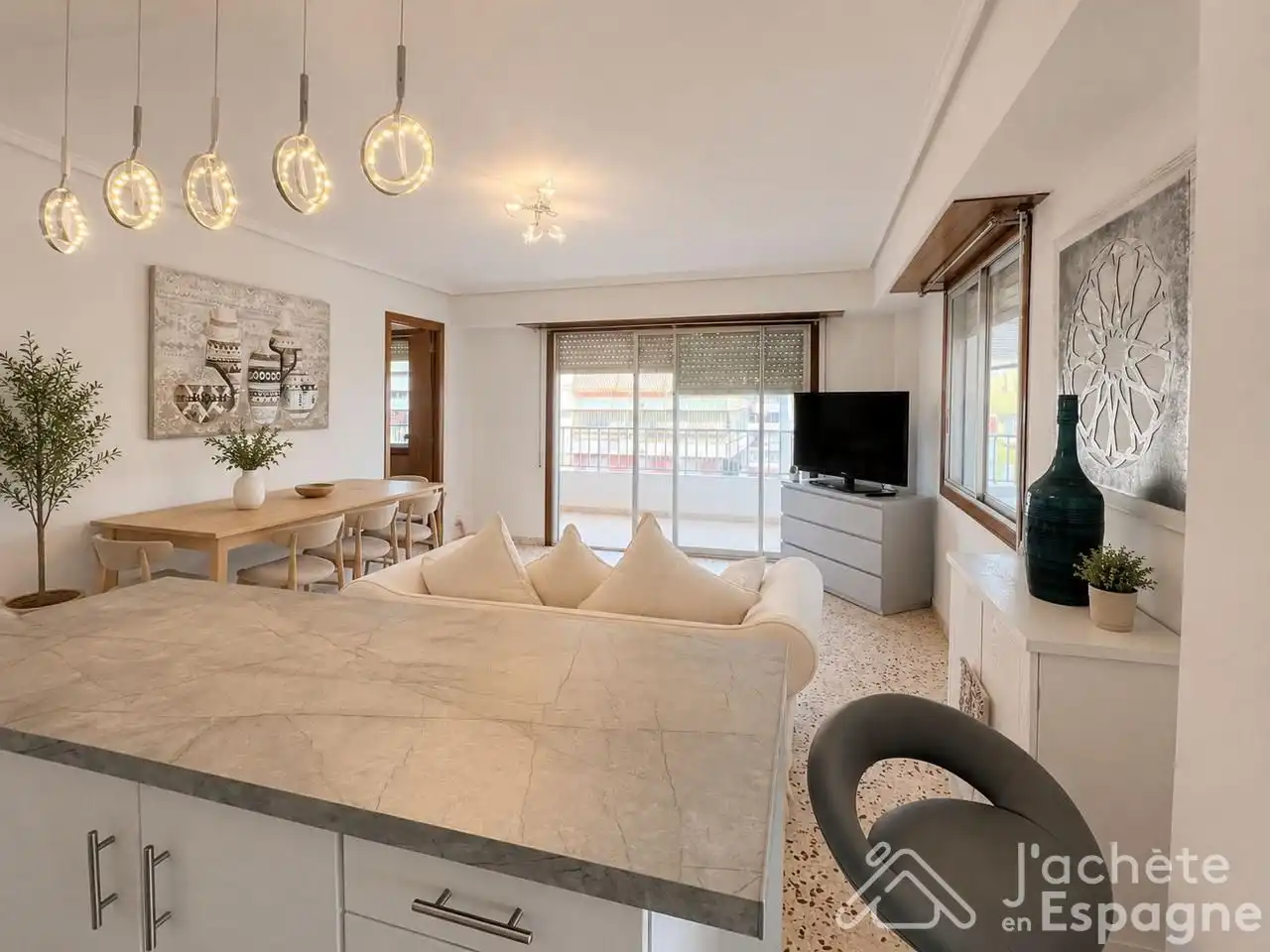 Flat with lift for sale in Plaça Enric Valor, imagen 2
