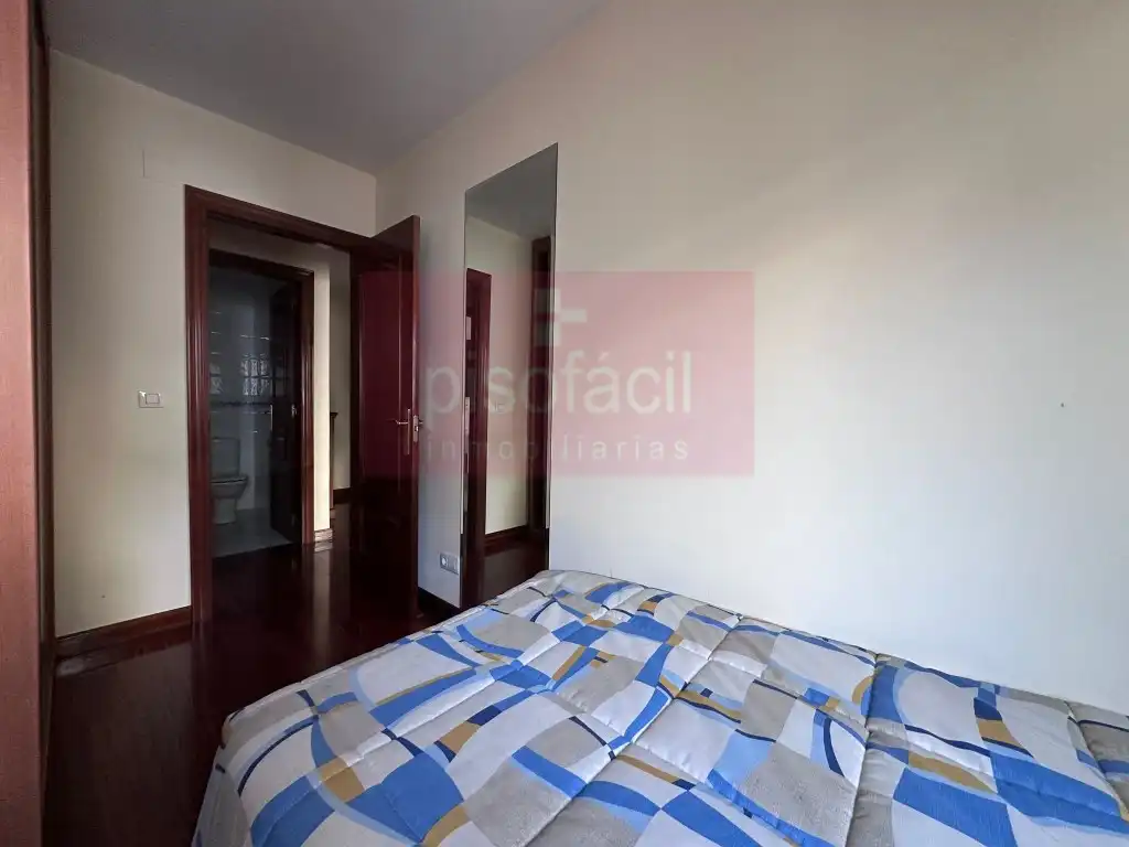 Dormitori de Apartament en venda en Lugo