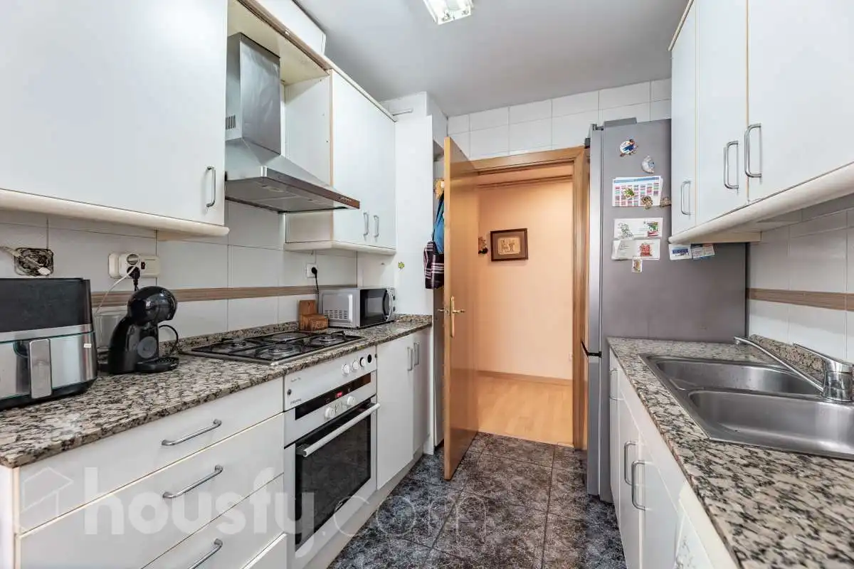 Cocina de Piso en venta en Barcelona con Aire acondicionado, Calefacción y Amueblado
