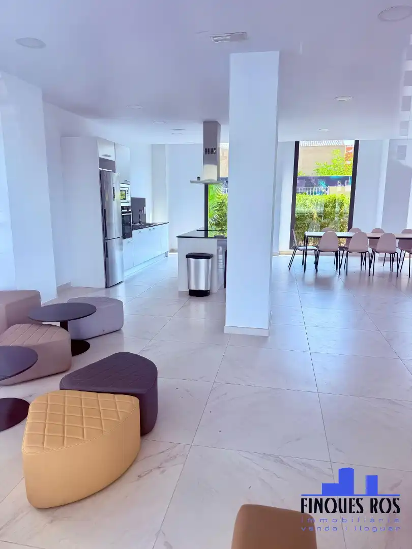 Appartamento con piscina in vendita a Casco Urbano, imagen 21
