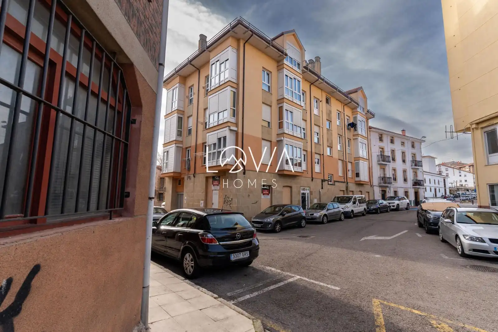 Exterior view of Garage for sale in Reinosa