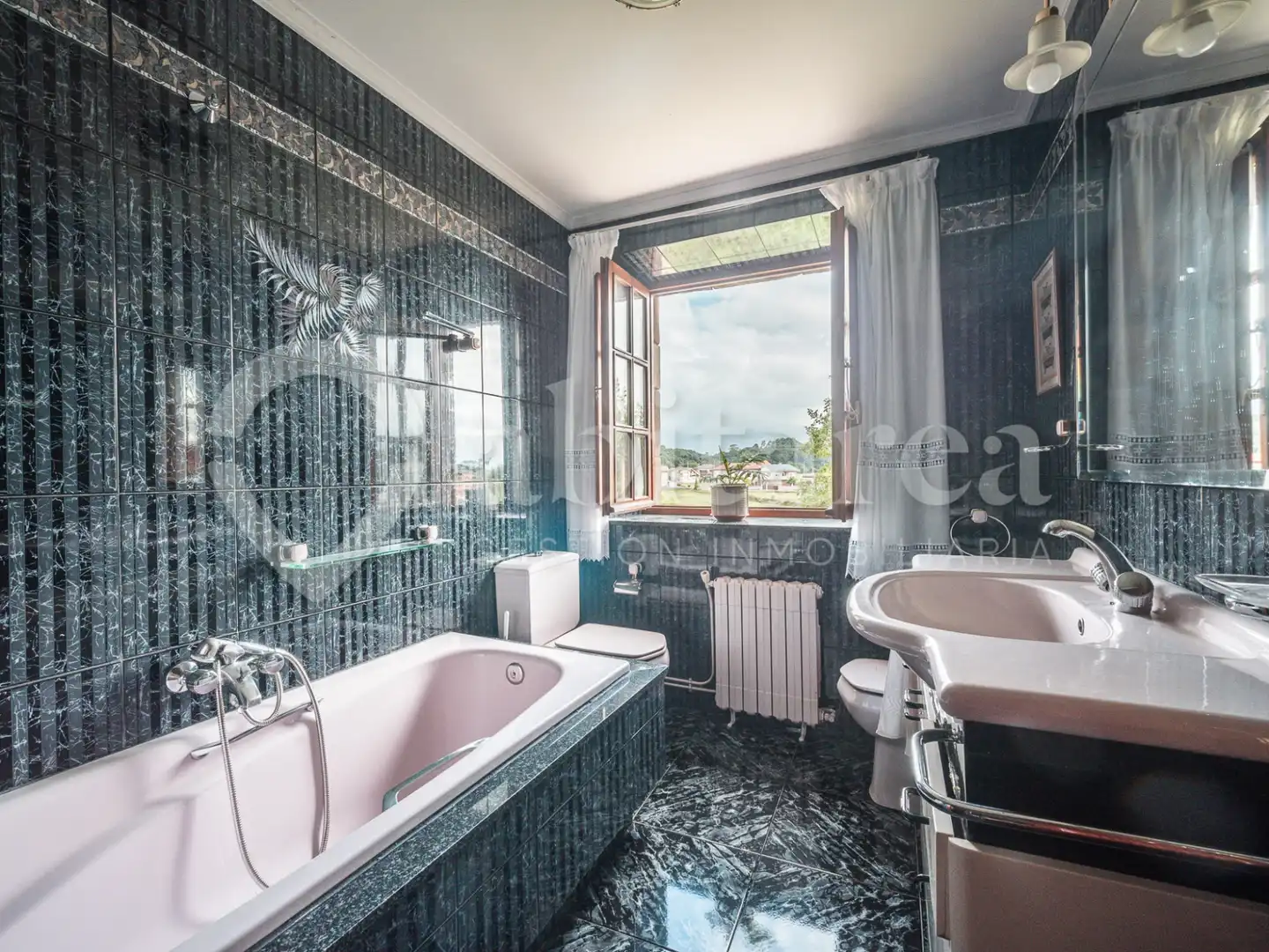 Bathroom of Country homes for sale in Camargo  with Heating, Private garden and Parquet flooring