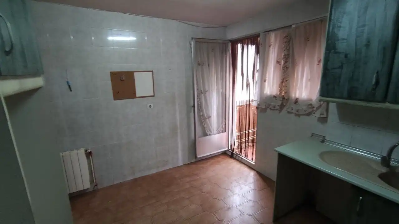 Habitación de Piso en venta en La Gineta con Calefacción y Balcón