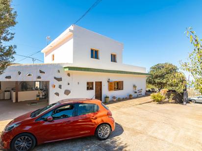 Exterior view of House or chalet for sale in Valsequillo de Gran Canaria  with Air Conditioner, Terrace and Swimming Pool