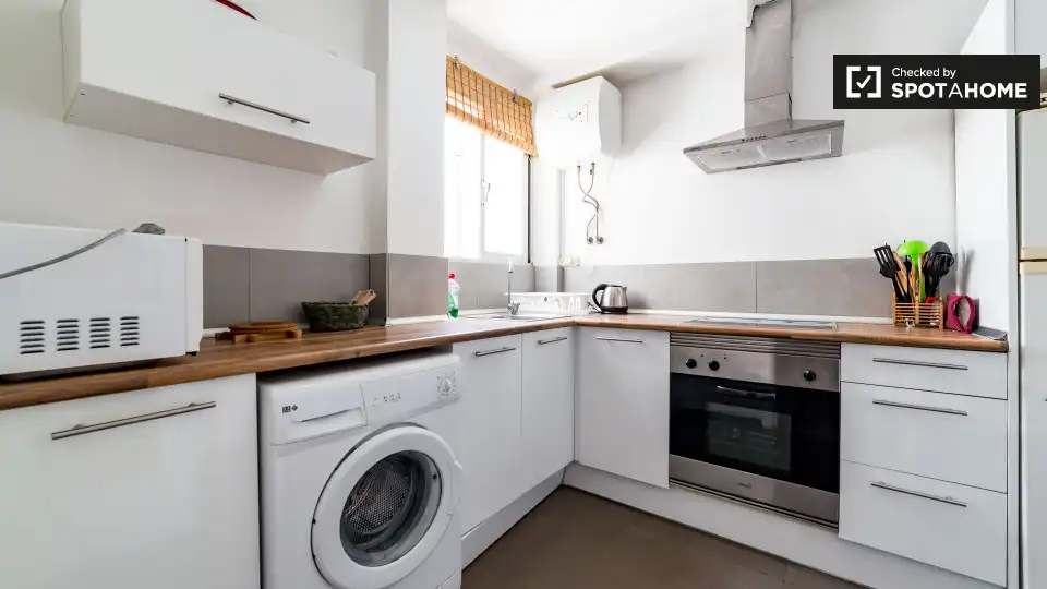 Cocina de Piso de alquiler en Xirivella con Aire acondicionado, Calefacción y Amueblado