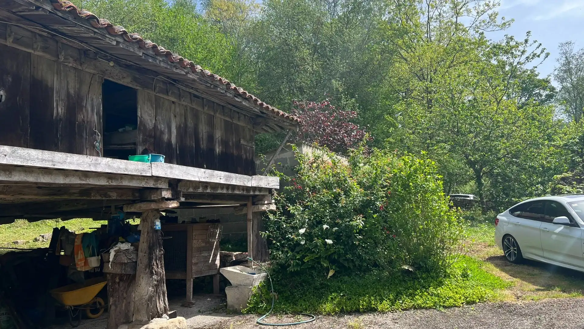 Vista exterior de Casa o xalet en venda en Cangas de Onís amb Jardí privat