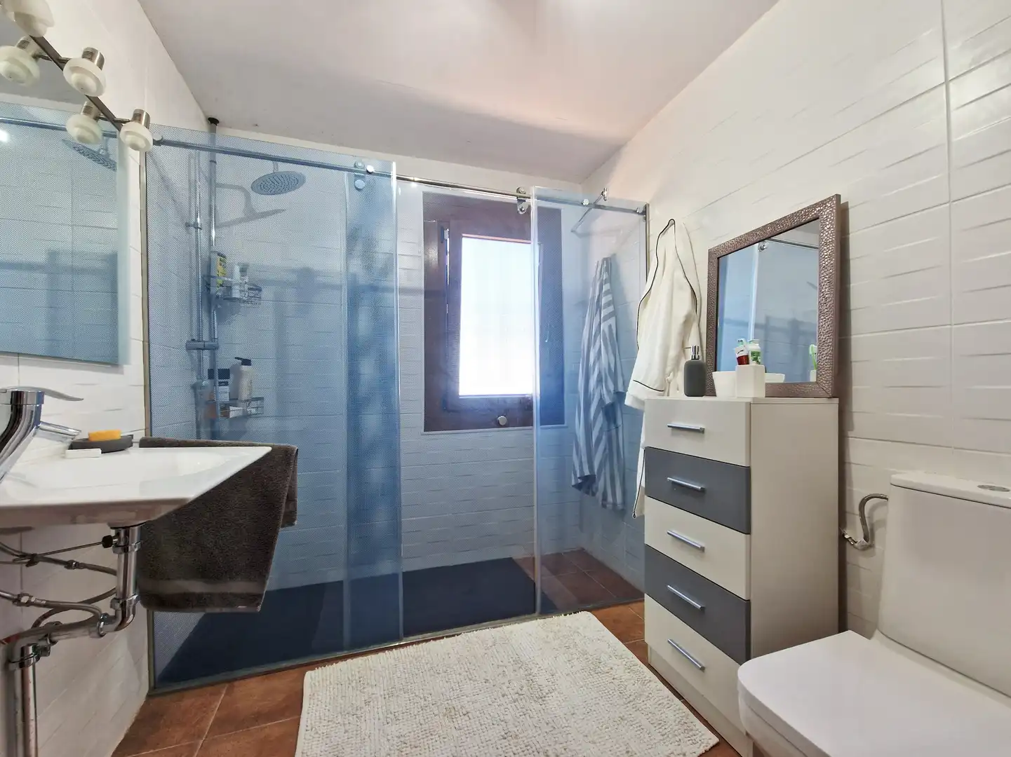Baño de Finca rústica en venta en Toledo con Aire acondicionado, Calefacción y Jardín privado