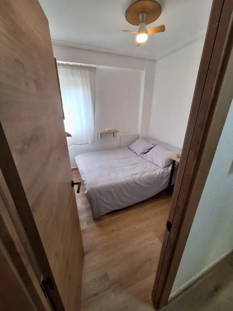 Habitación de Piso de alquiler en Burjassot con Aire acondicionado, Amueblado y Horno
