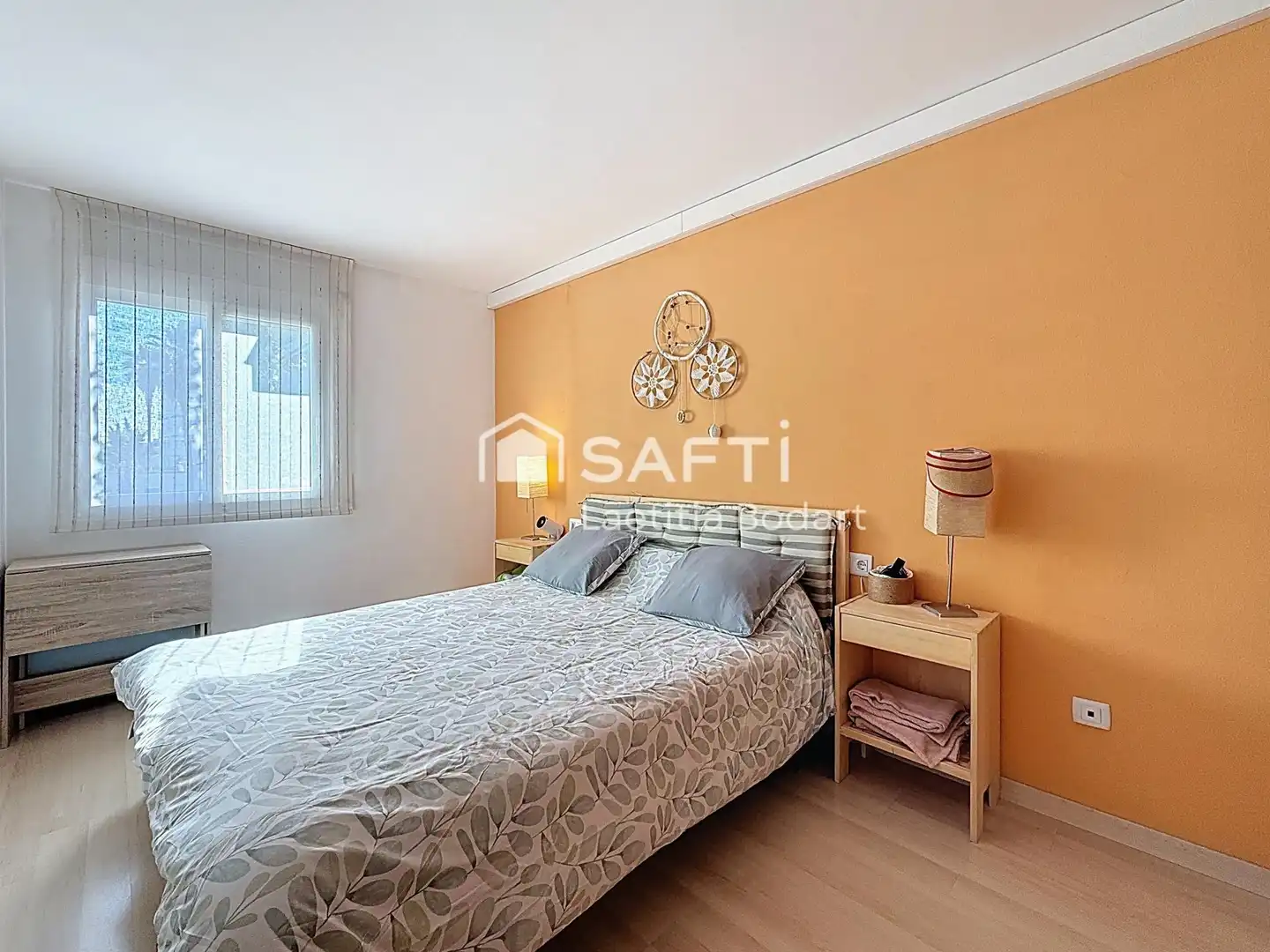 Dormitori de Apartament en venda en Roses amb Aire condicionat, Calefacció i Terrassa