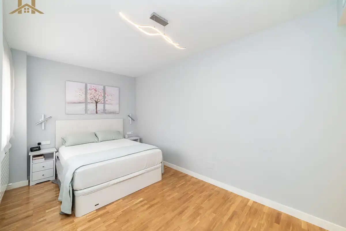 Schlafzimmer von Wohnung zum Verkauf in Boadilla del Monte mit Klimaanlage, Heizung und Abstellraum