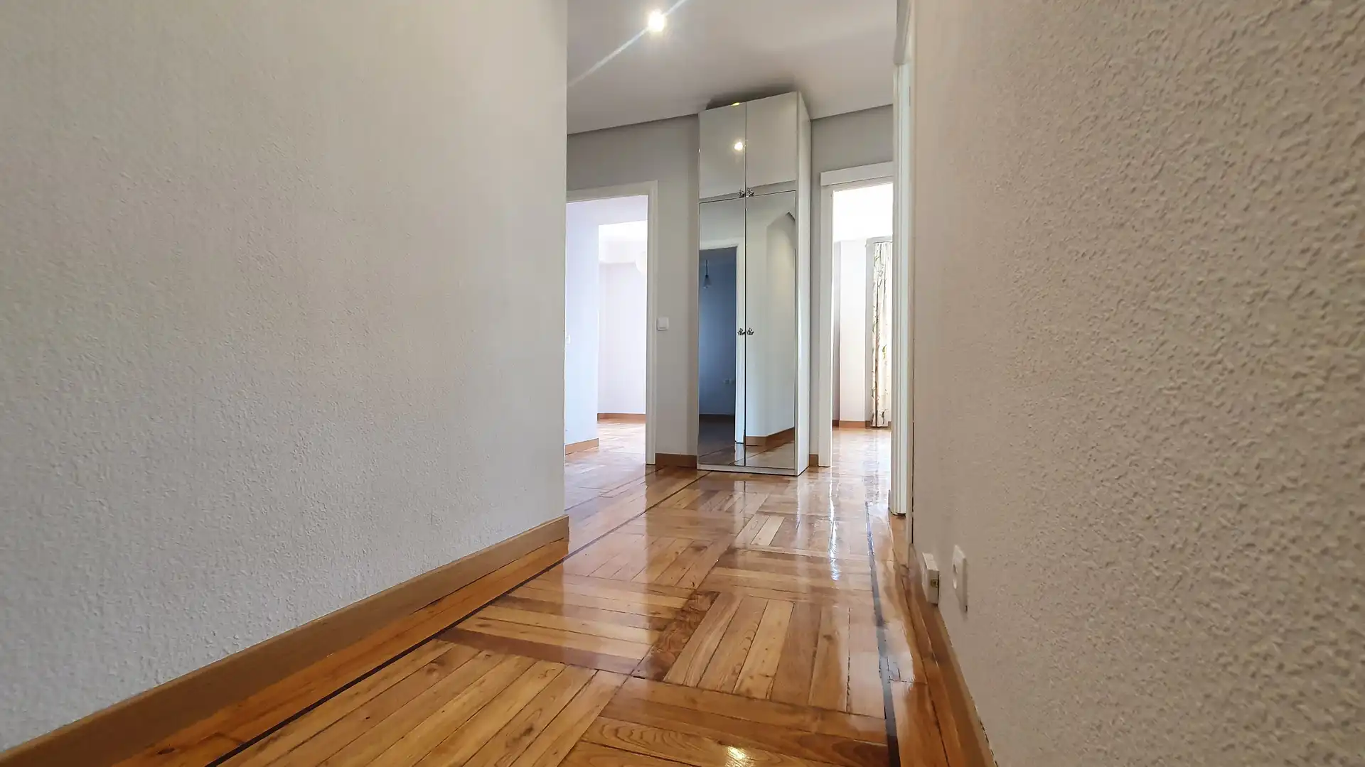 Flat for rent in Calle de San Bernardo, Universidad - Malasaña