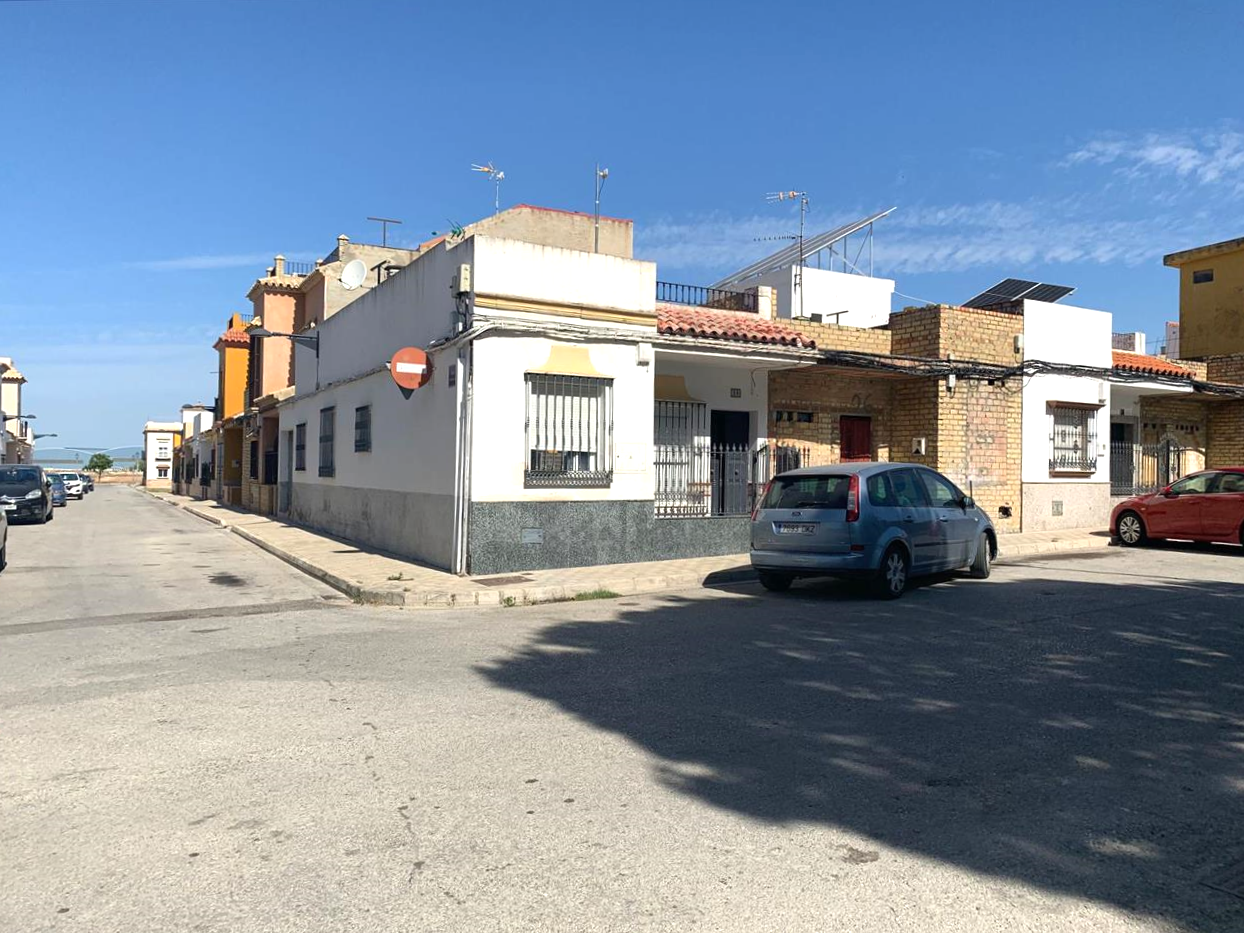 Casa adosada en venta en Virgen Del Rosario, Las Cabezas de San Juan