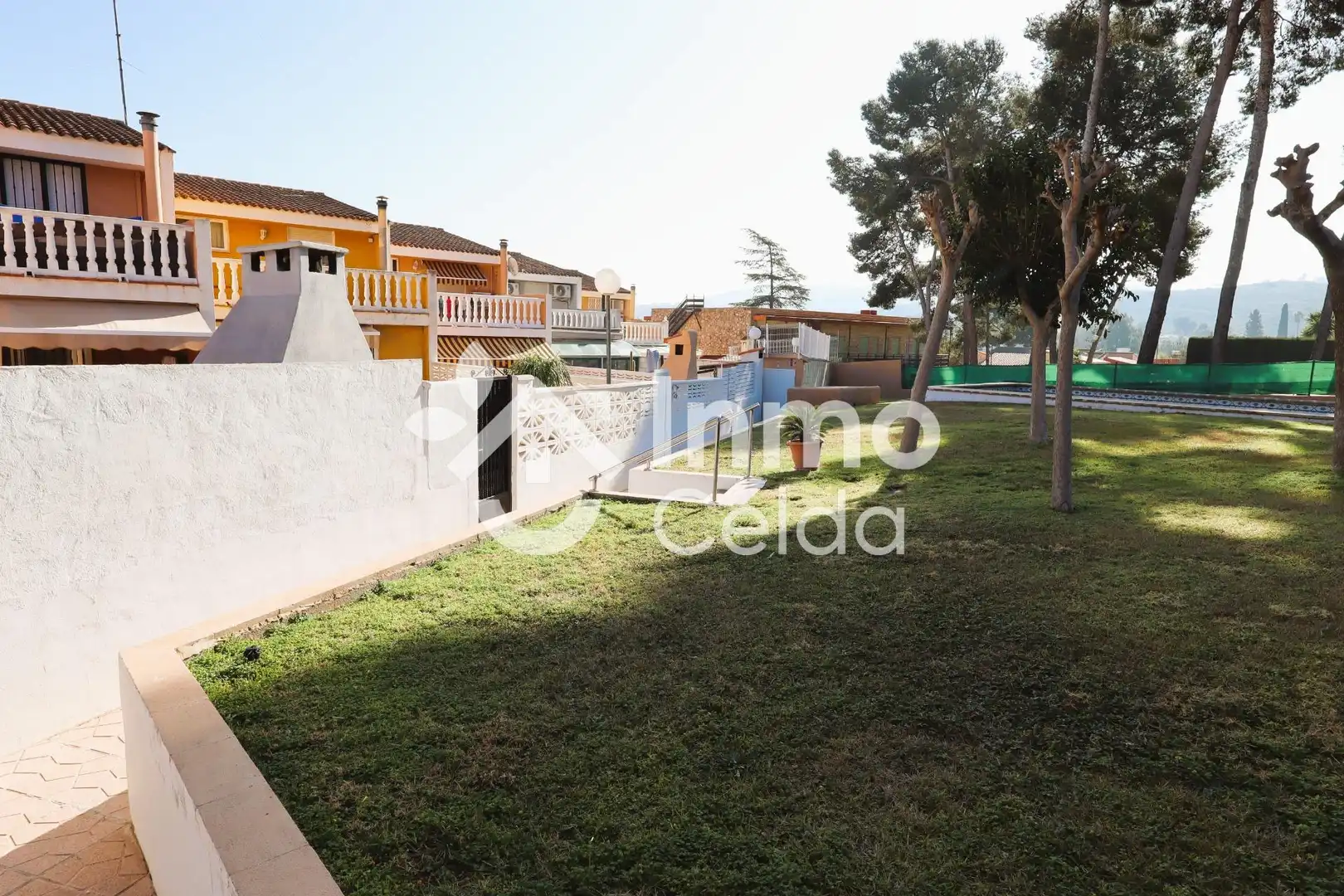 Casa adosada en venta en Chiva con Aire acondicionado, Calefacción y Jardín privado