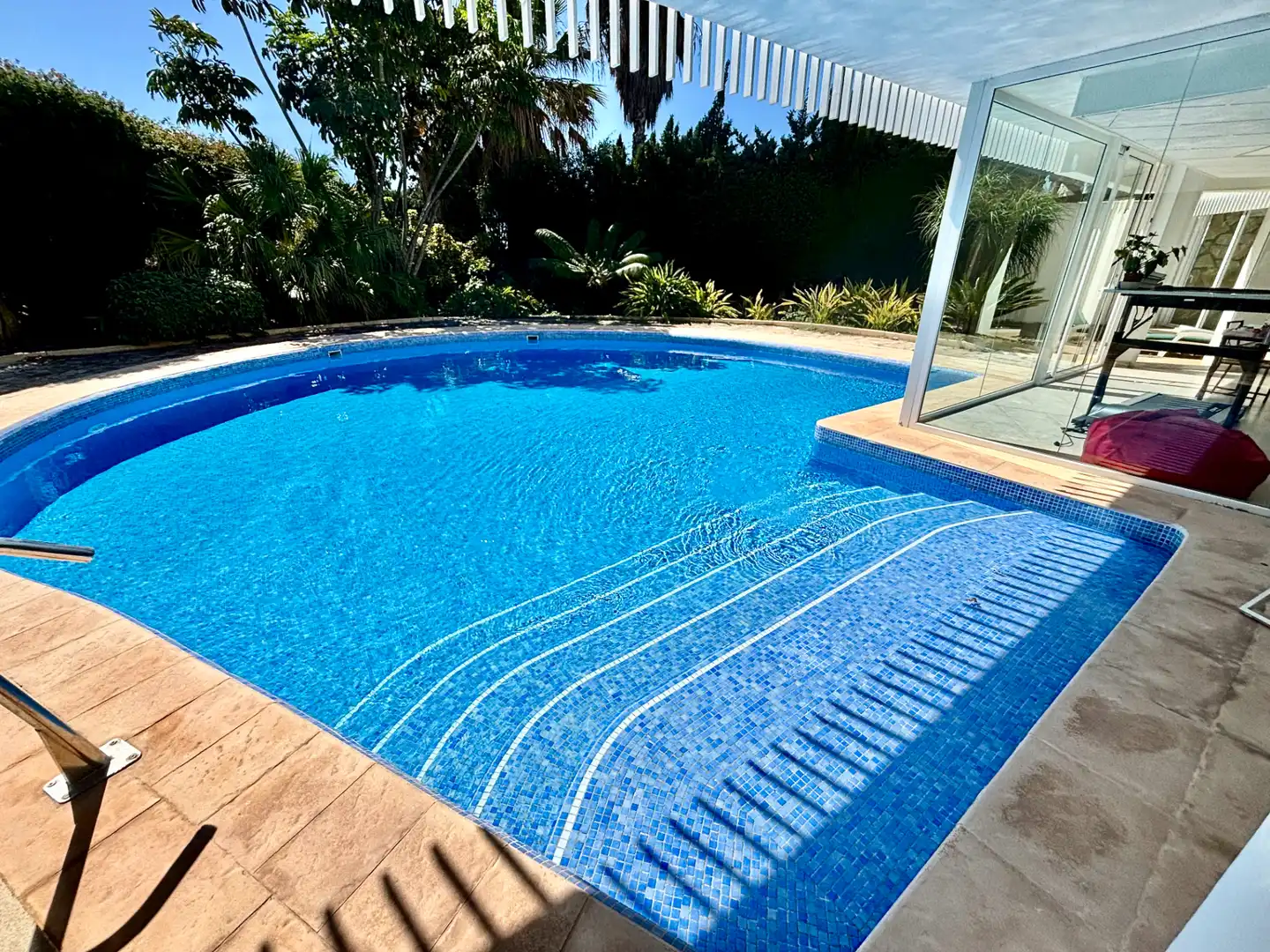 Piscina de Casa o xalet en venda en Alicante / Alacant amb Jardí privat, Terrassa i Traster