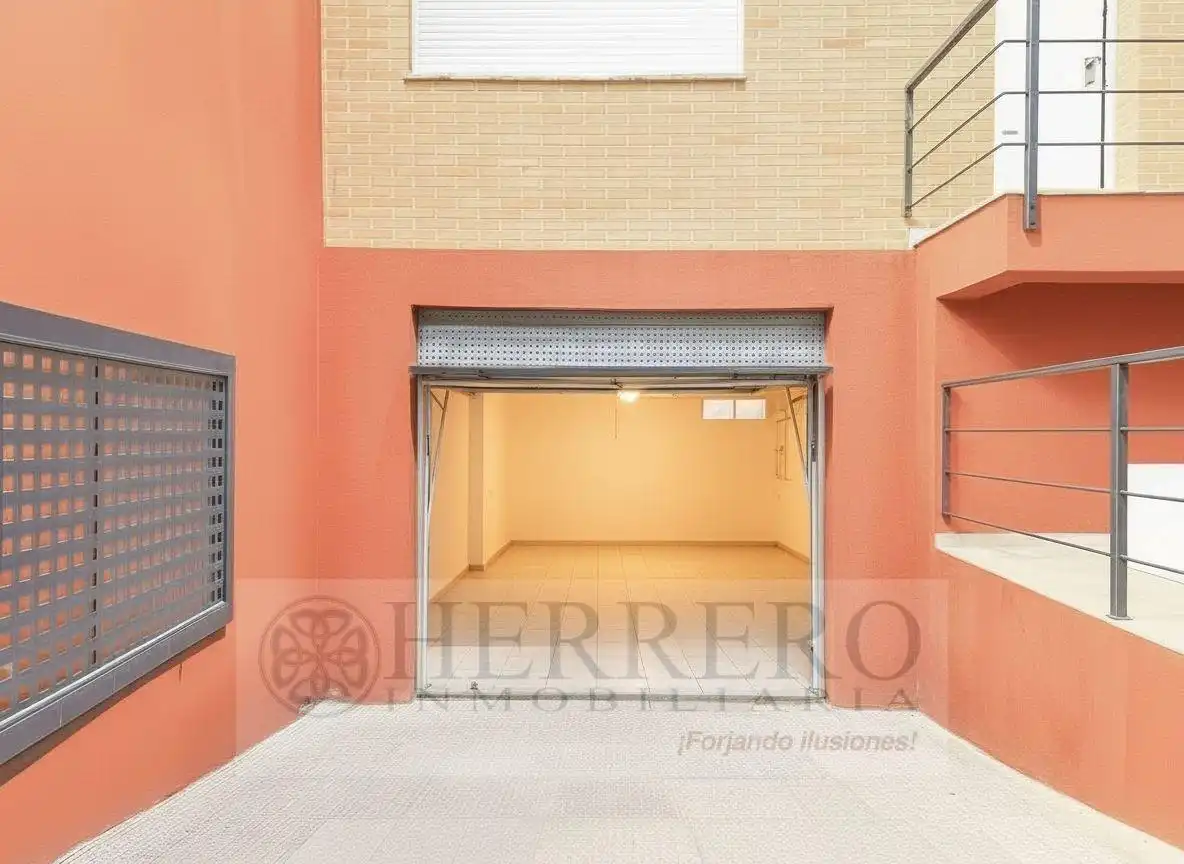 Aparcament de Casa adosada en venda en Almoines amb Aire condicionat, Calefacció i Jardí privat