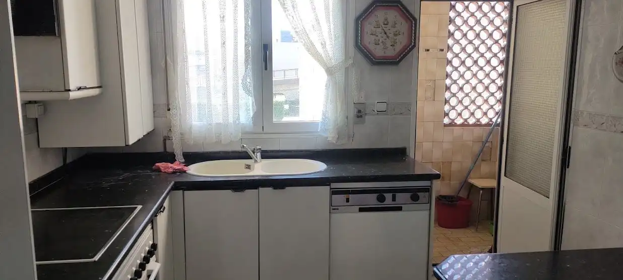 Piso con ascensor en venta en MANUEL LLANEZA