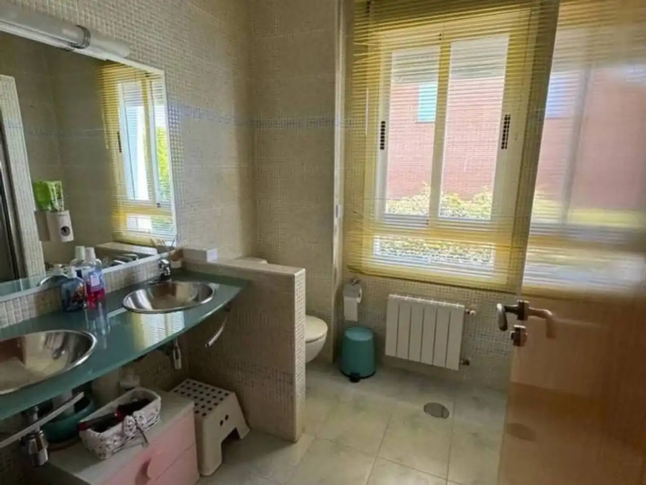 Badezimmer von Haus oder Chalet zum Verkauf in Plasencia mit Klimaanlage und Terrasse