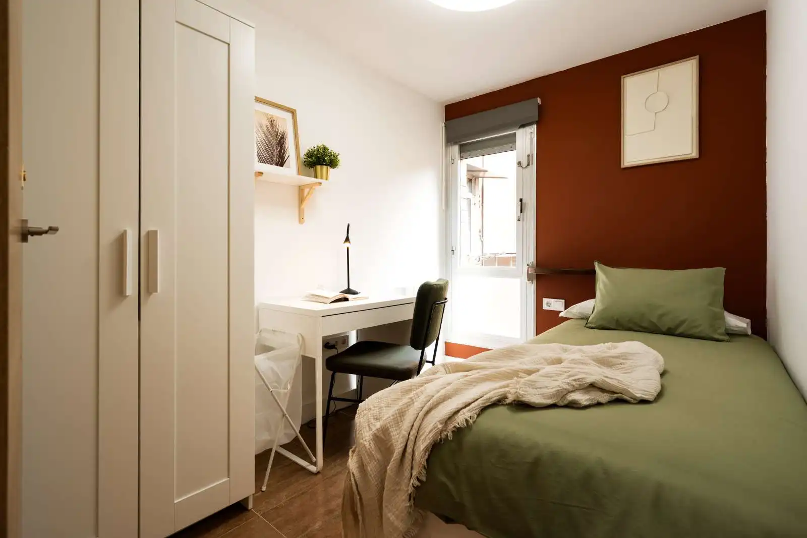 Schlafzimmer von Wohnung zur untervermieten in Sabadell mit Klimaanlage, Terrasse und Möbliert