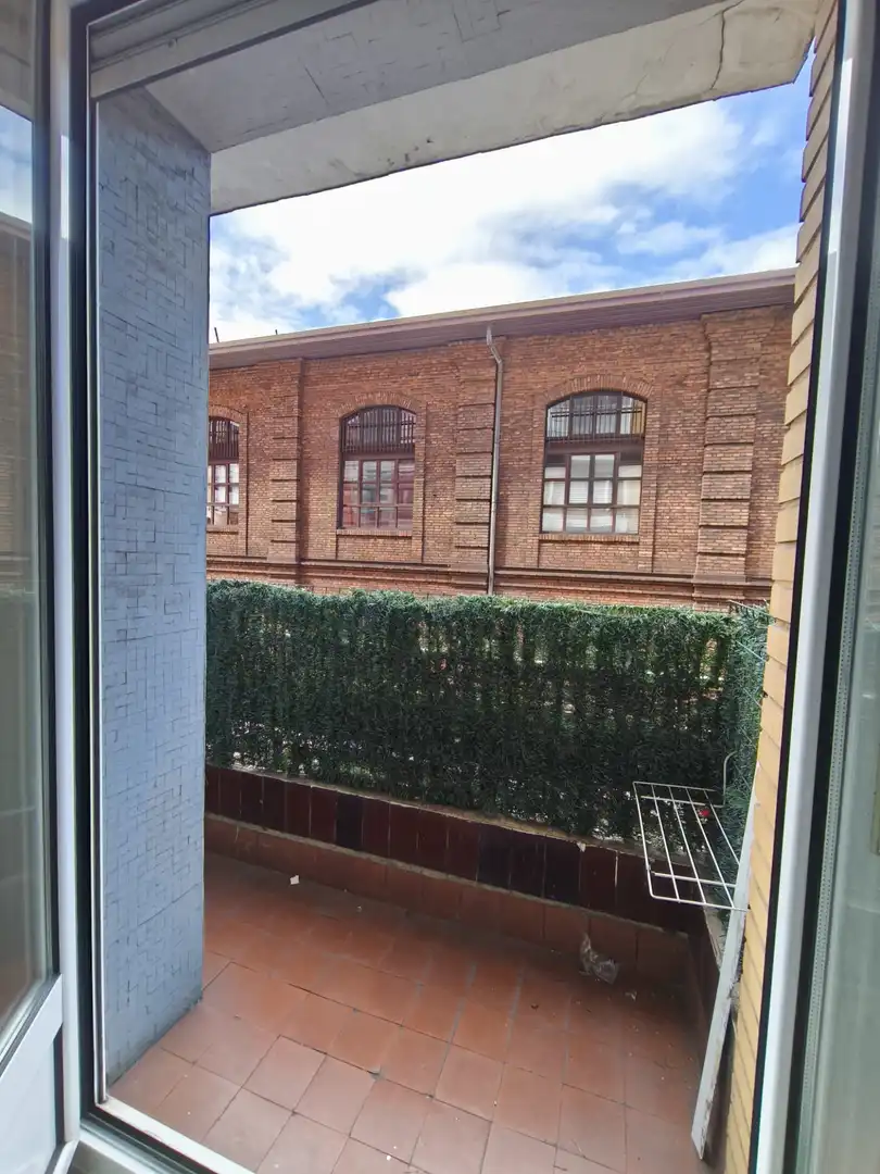Vista exterior de Piso en venta en Gijón  con Calefacción, Terraza y Amueblado