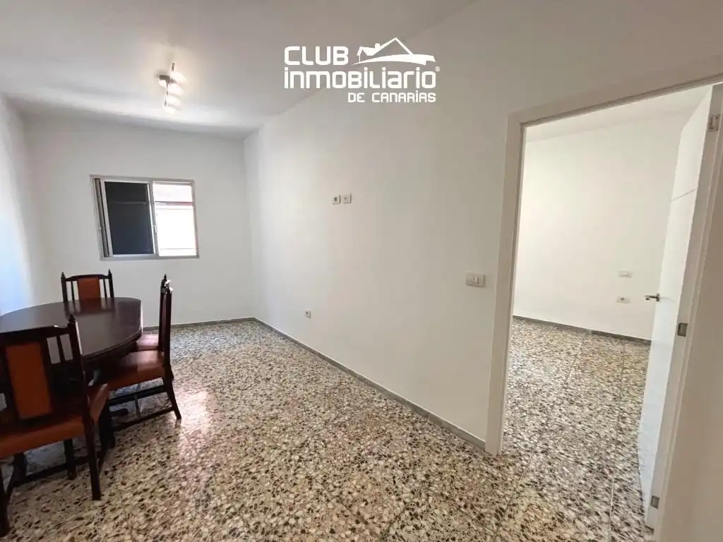 Vista exterior de Piso de alquiler en San Cristóbal de la Laguna con Aire acondicionado