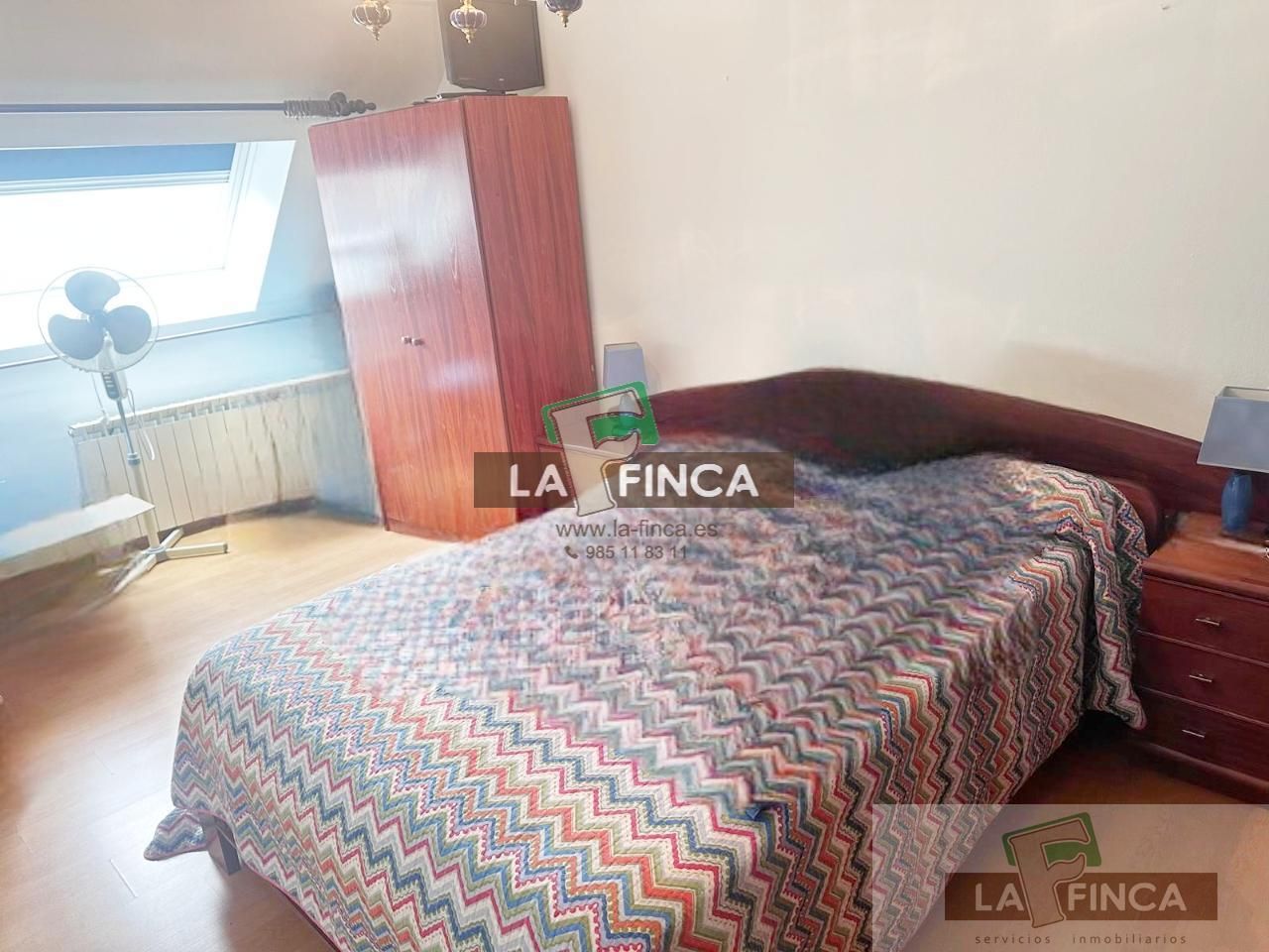 Dormitori de Pis en venda en Oviedo  amb Traster