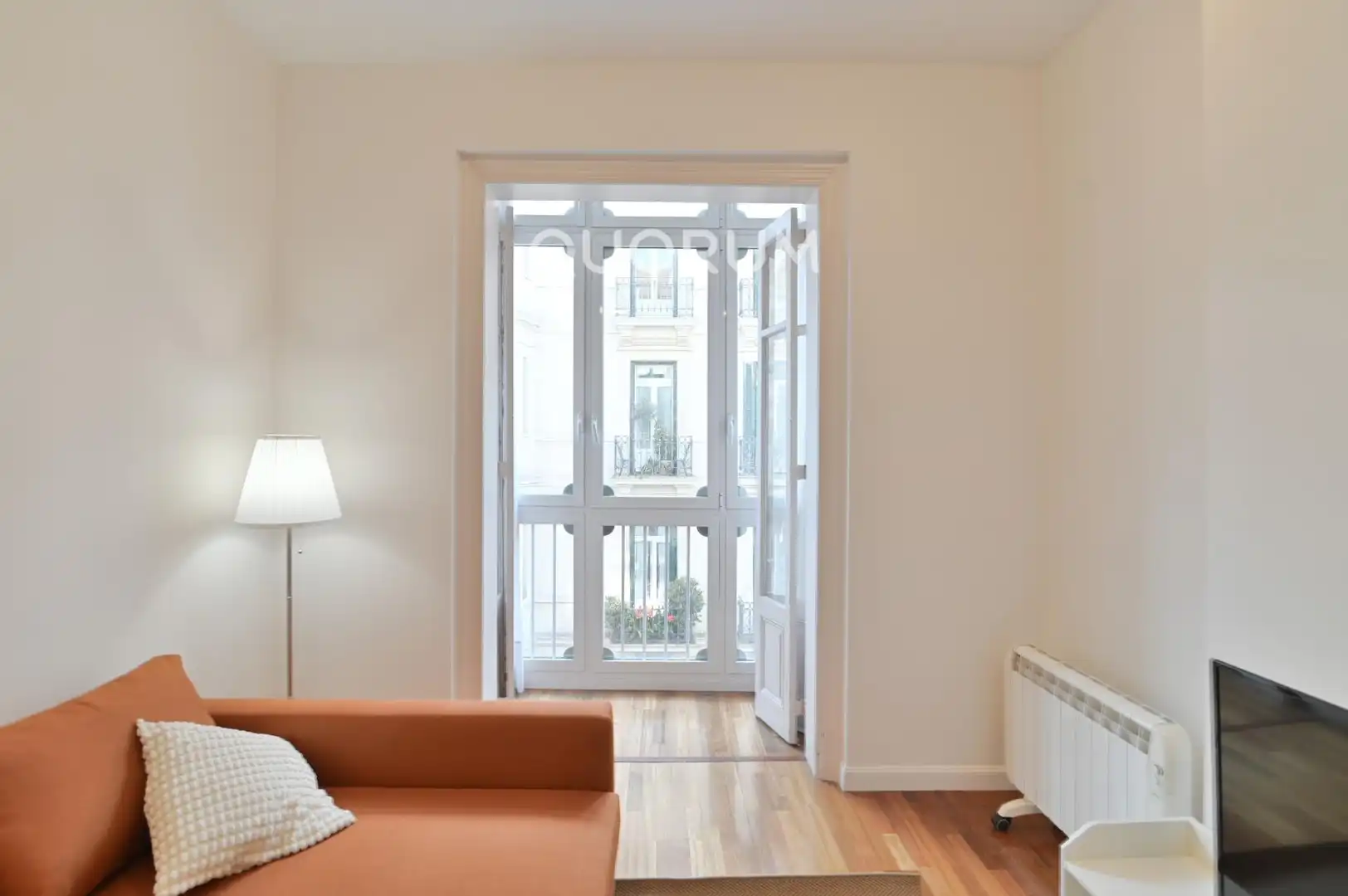 Flat with lift to rent in Calle DIPUTACION, imagen 4