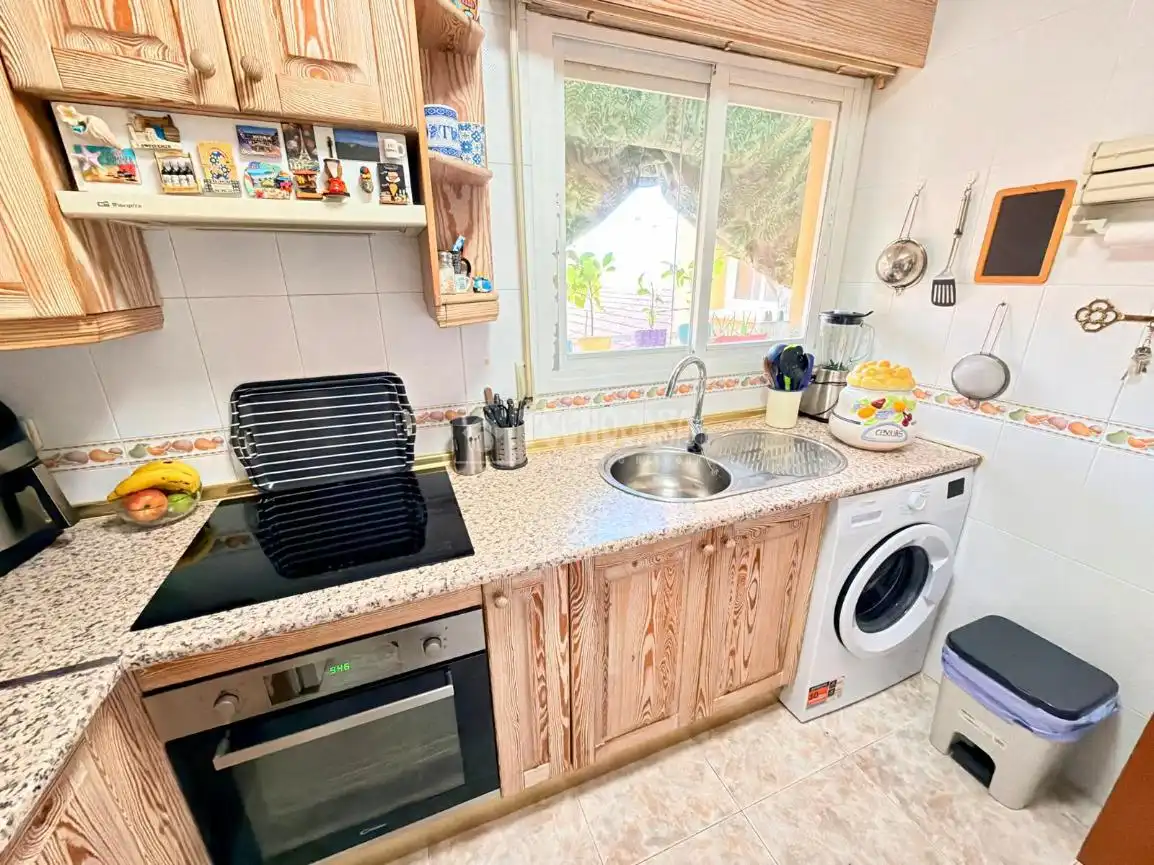 Kitchen of Flat for sale in Pinto  with Air Conditioner, Terrace and Balcony