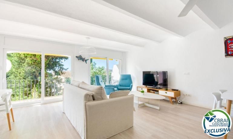 Living room of Apartment for sale in Roses