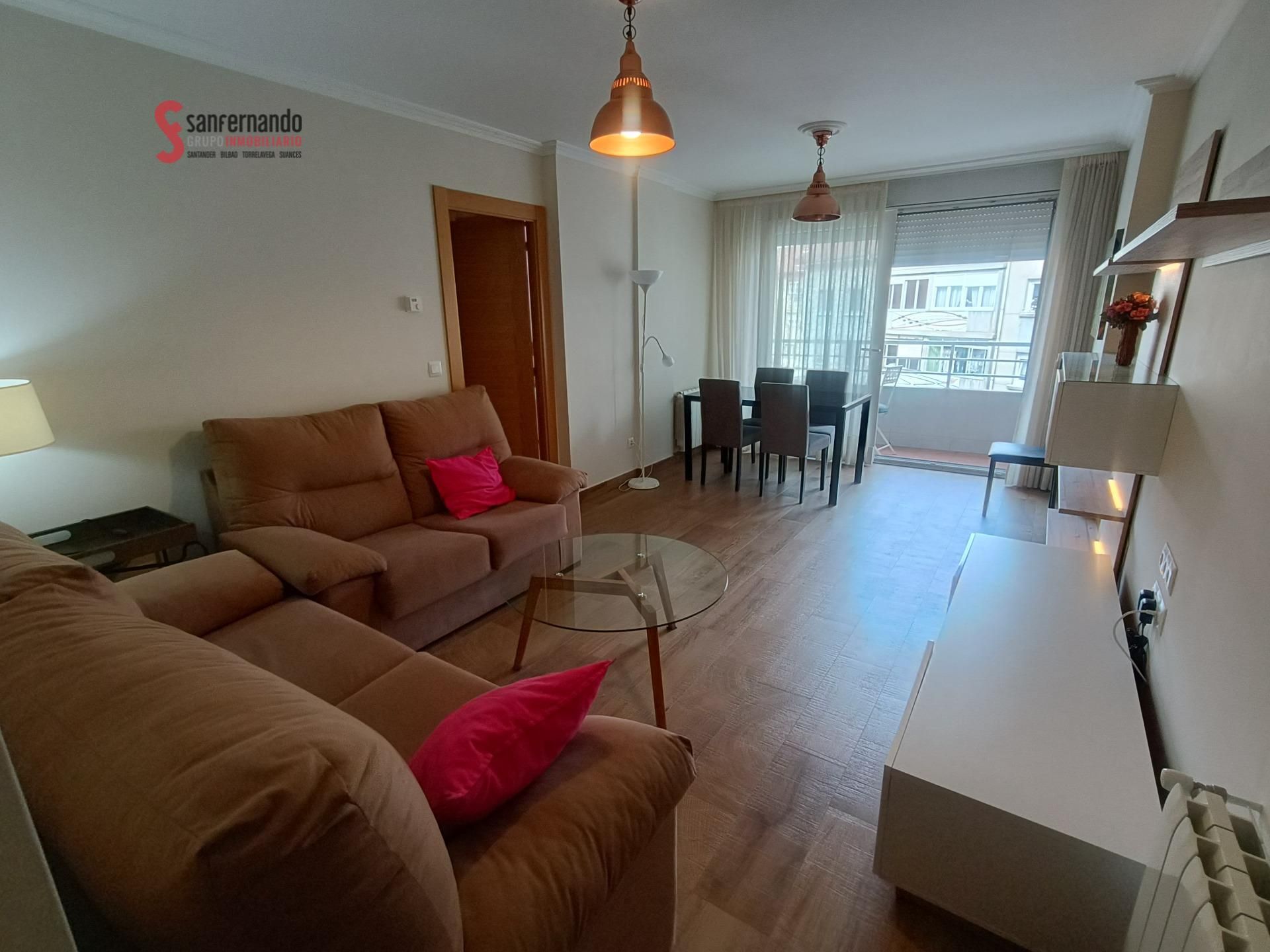 Sala d'estar de Pis de lloguer en Santander amb Calefacció i Balcó