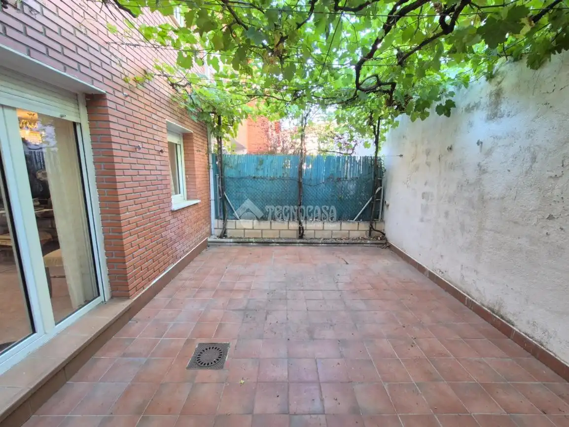 Terrasse von Einfamilien-Reihenhaus zum Verkauf in Jadraque mit Heizung