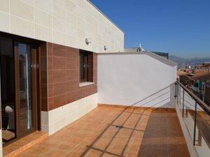 Foto 2 de Ático de alquiler en Sol, 12, San Miguel, Granada