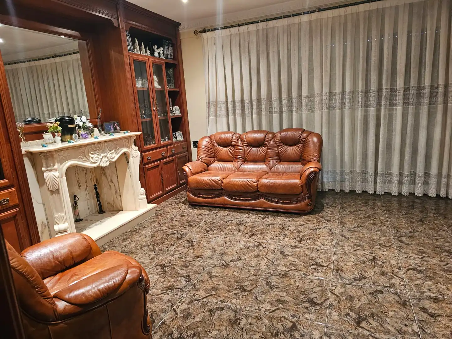 Sala d'estar de Casa o xalet en venda en Girona amb Calefacció, Jardí privat i Terrassa