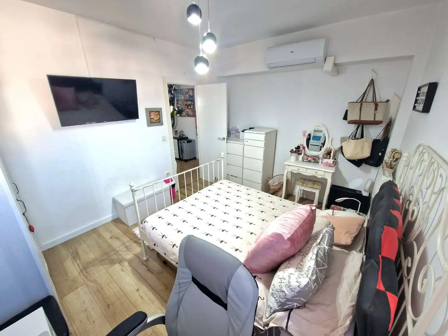 Schlafzimmer von Wohnungen zum Verkauf in Sant Antoni de Portmany mit Klimaanlage, Heizung und Terrasse