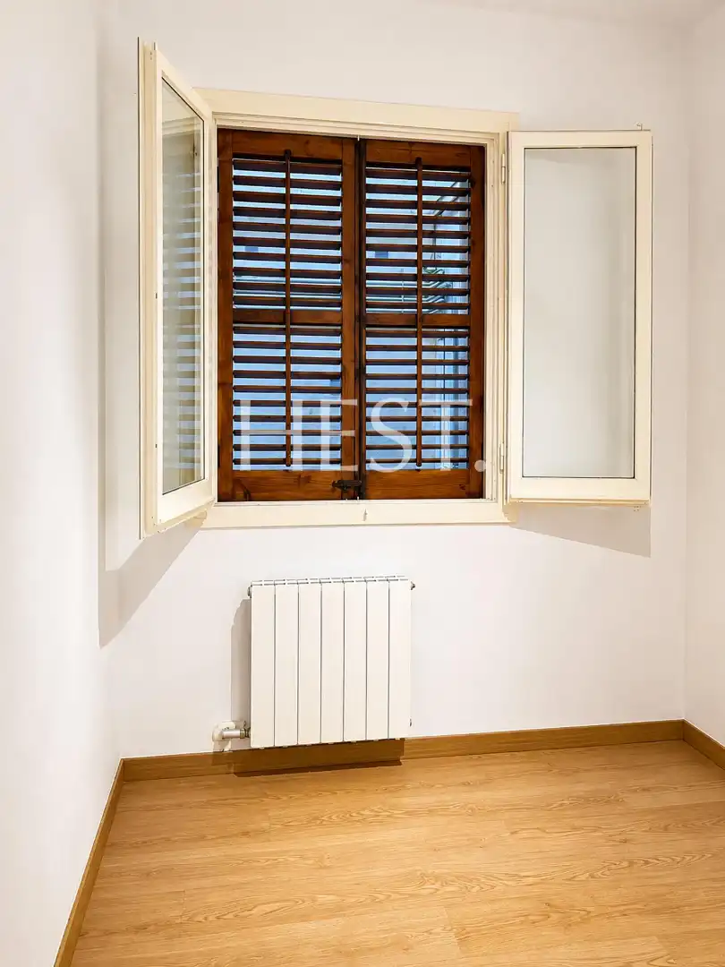 Vista exterior de Piso en venta en Barcelona con Aire acondicionado, Calefacción y Parquet