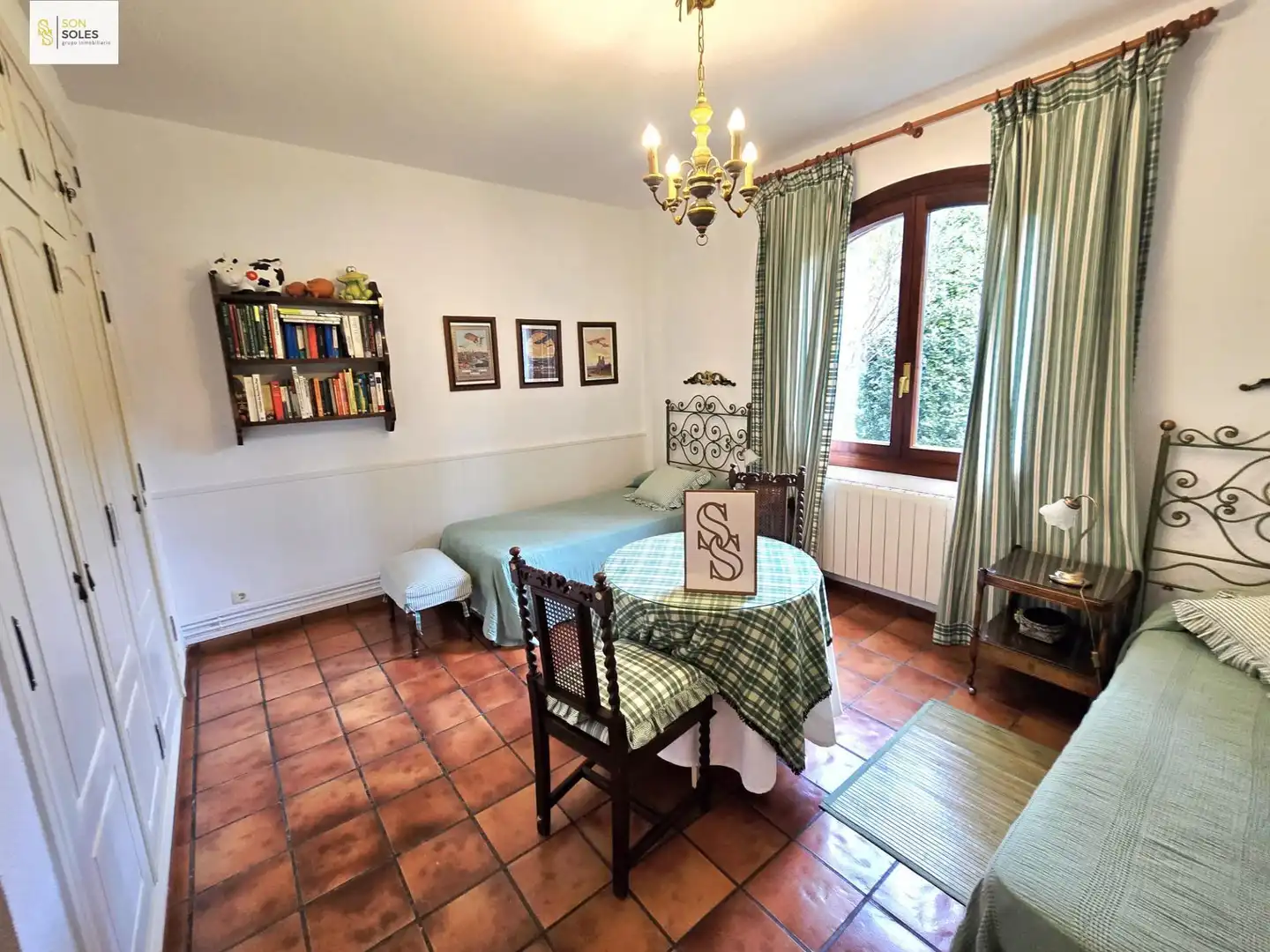 Jardí de Casa o xalet en venda en Villaescusa (Cantabria) amb Jardí privat, Terrassa i Traster
