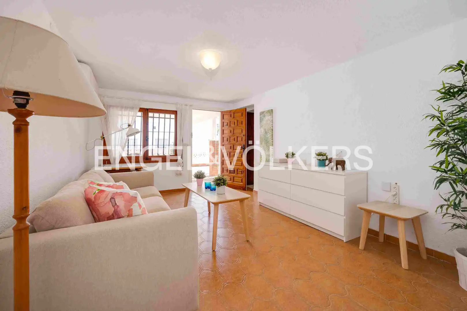 Sala d'estar de Casa o xalet en venda en Orihuela amb Aire condicionat, Calefacció i Terrassa