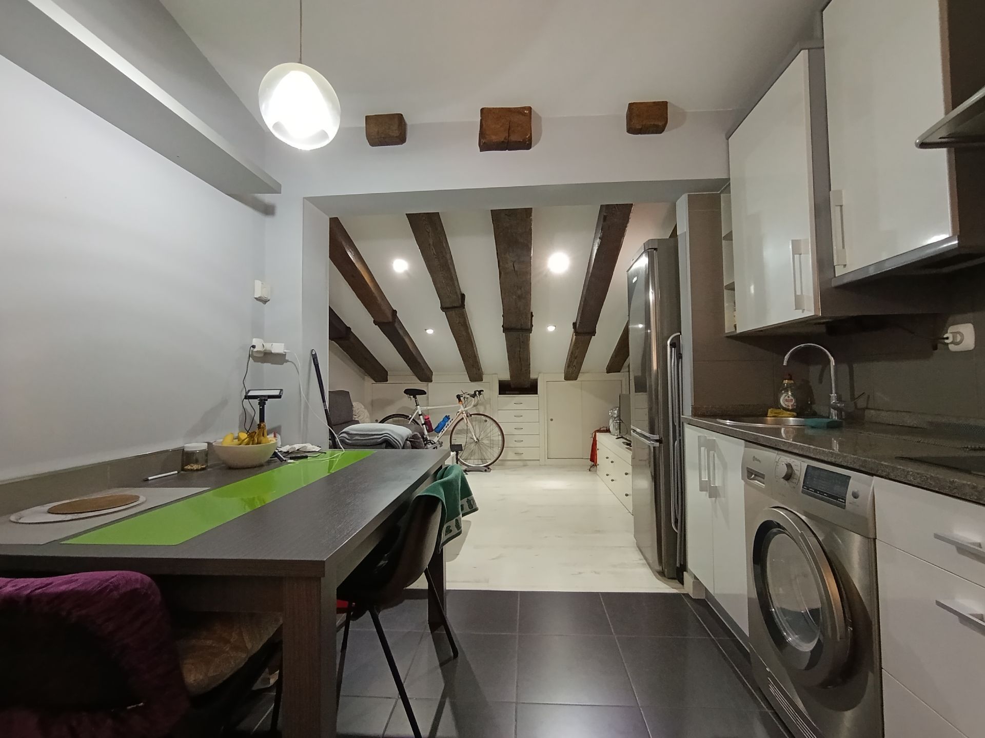 Cuina de Pis en venda en Irun  amb Calefacció i Moblat