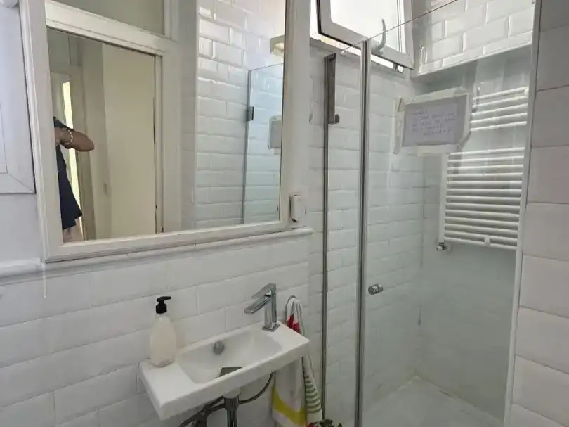 Baño de Piso para compartir en Madrid con Amueblado