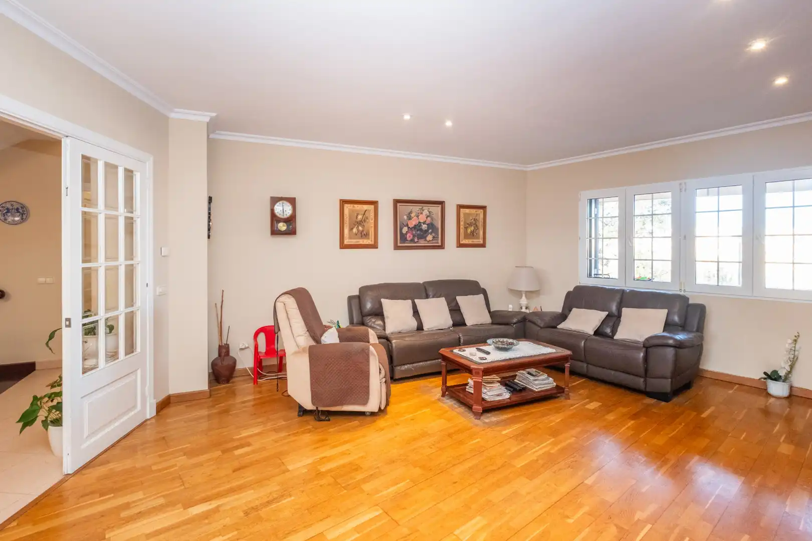 Sala d'estar de Casa adosada en venda en Maó - Mahón amb Calefacció, Parquet i Terrassa