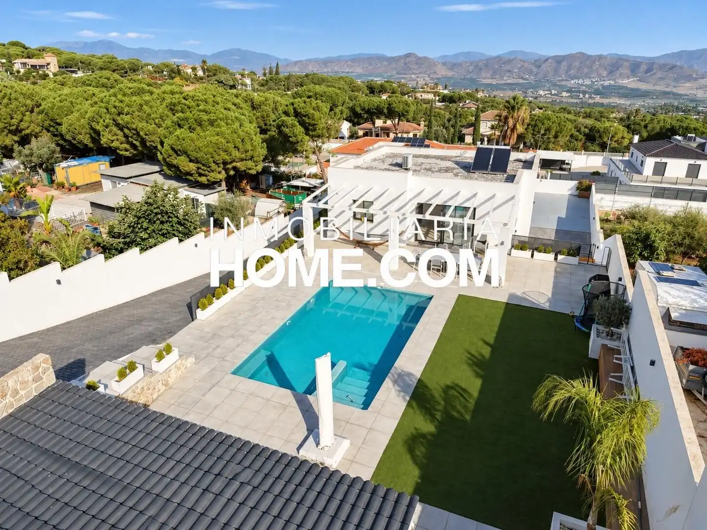 Chalet con piscina en venta en Calle de Benalmádena, imagen 7